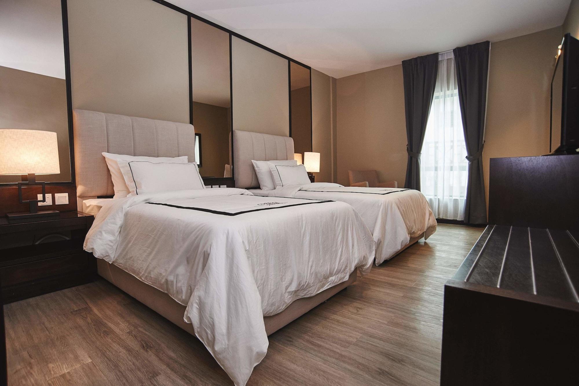 Corsica Hotel