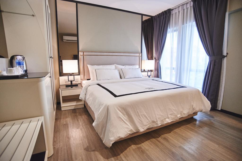 Hotel Corsica Kulai