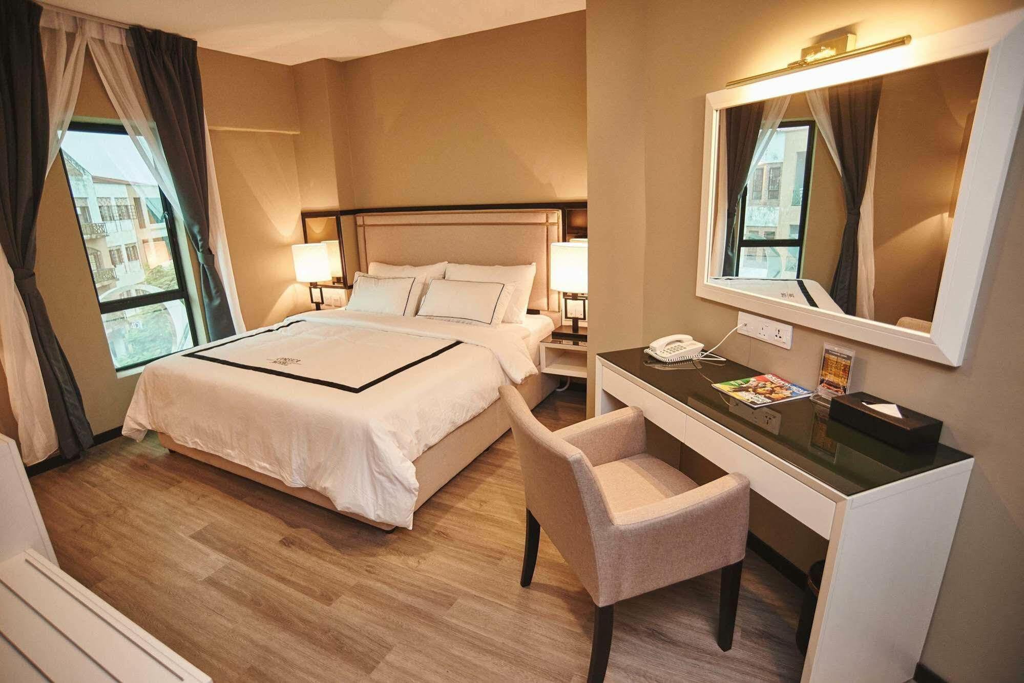 Hotel Corsica Kulai