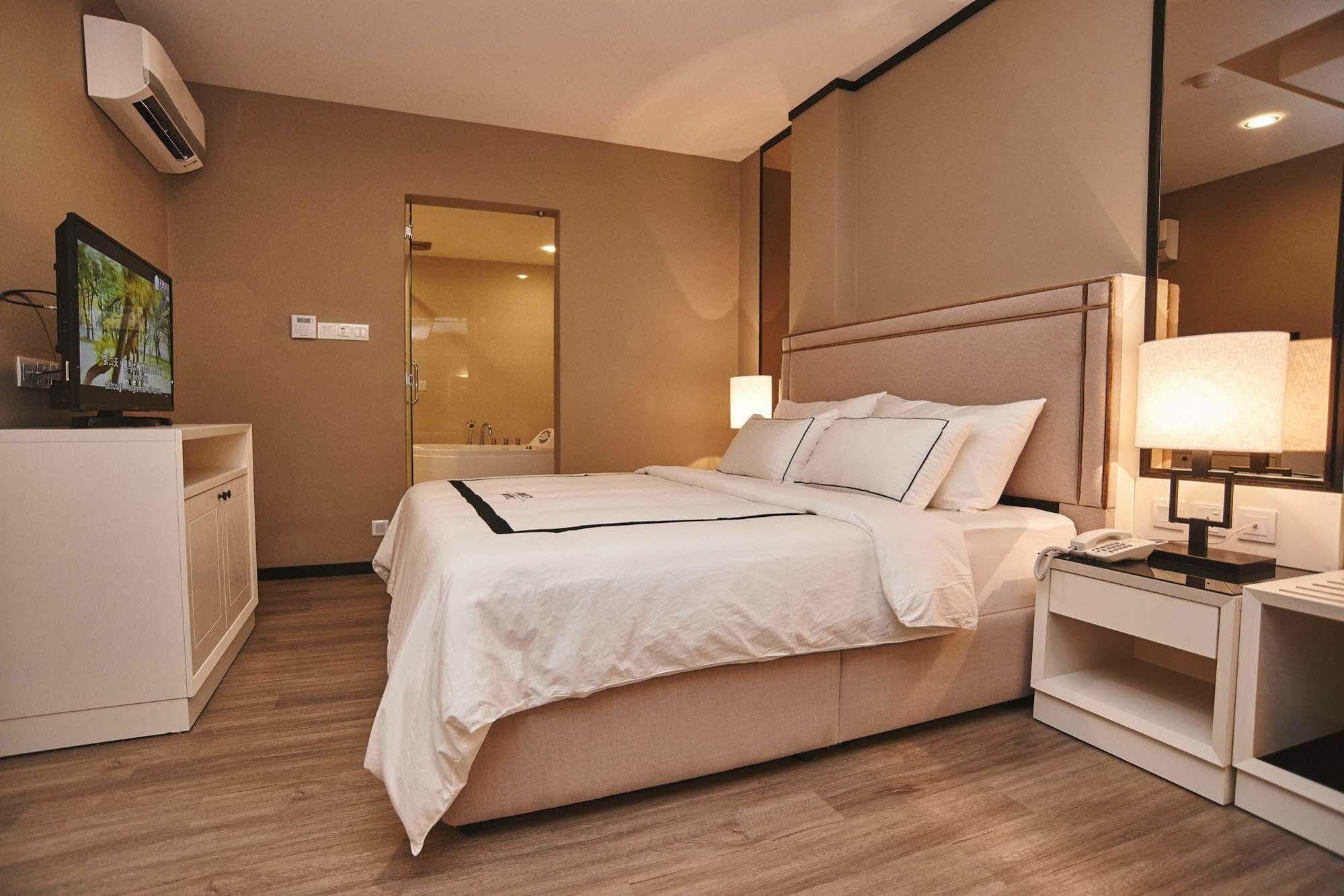 Hotel Corsica